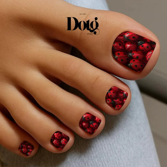Ladybug Nail Wraps