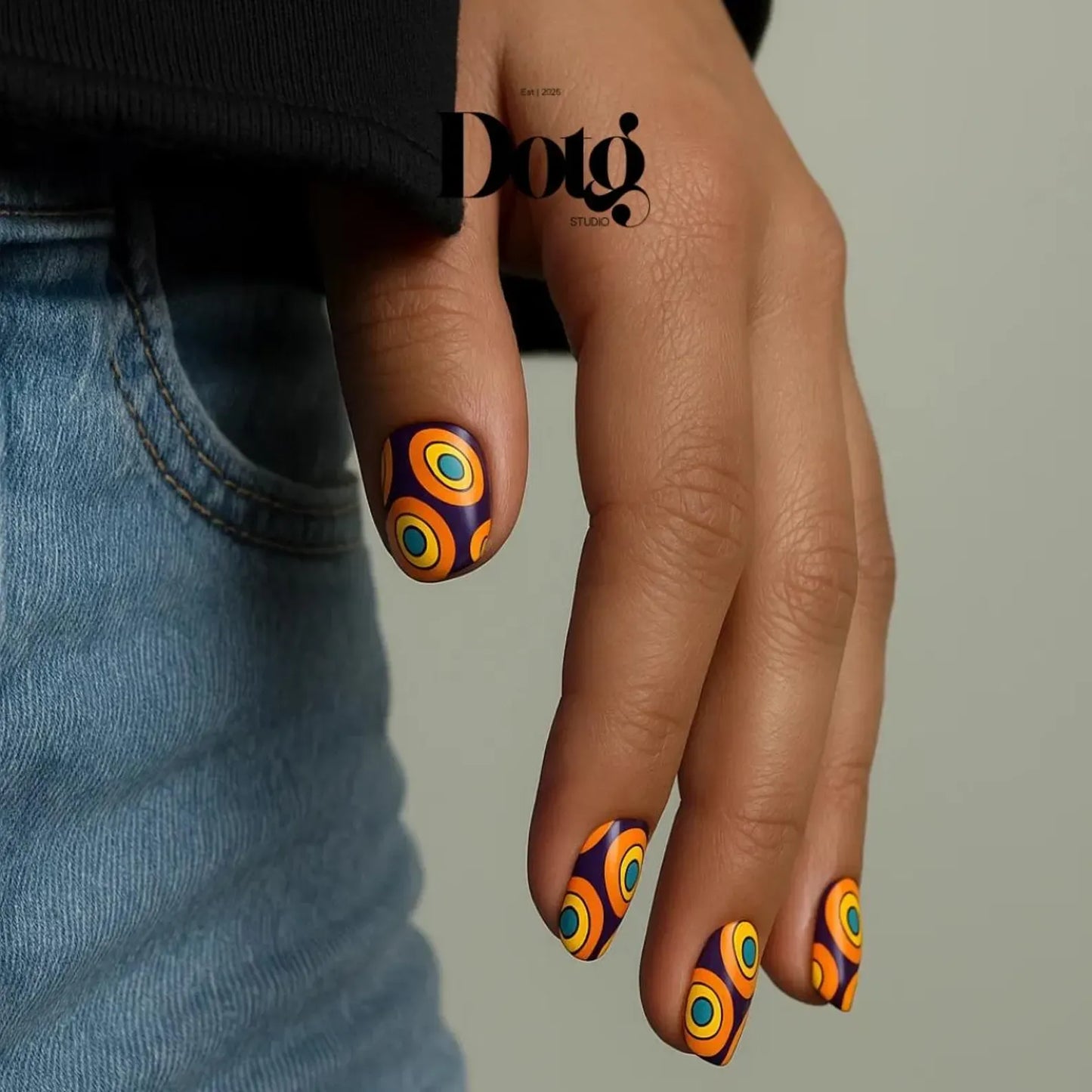 Geometric Bold Nail Wraps