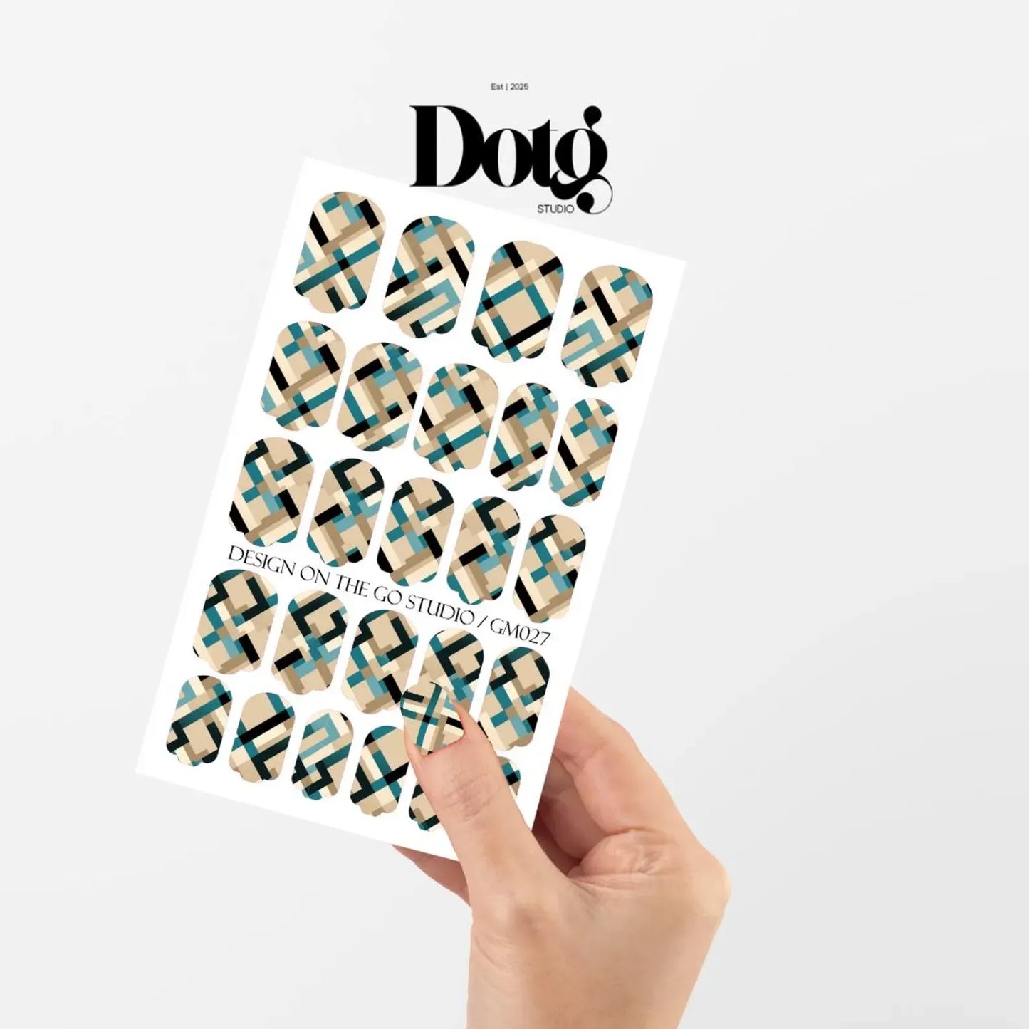 Geometric Plaid Nail Wraps