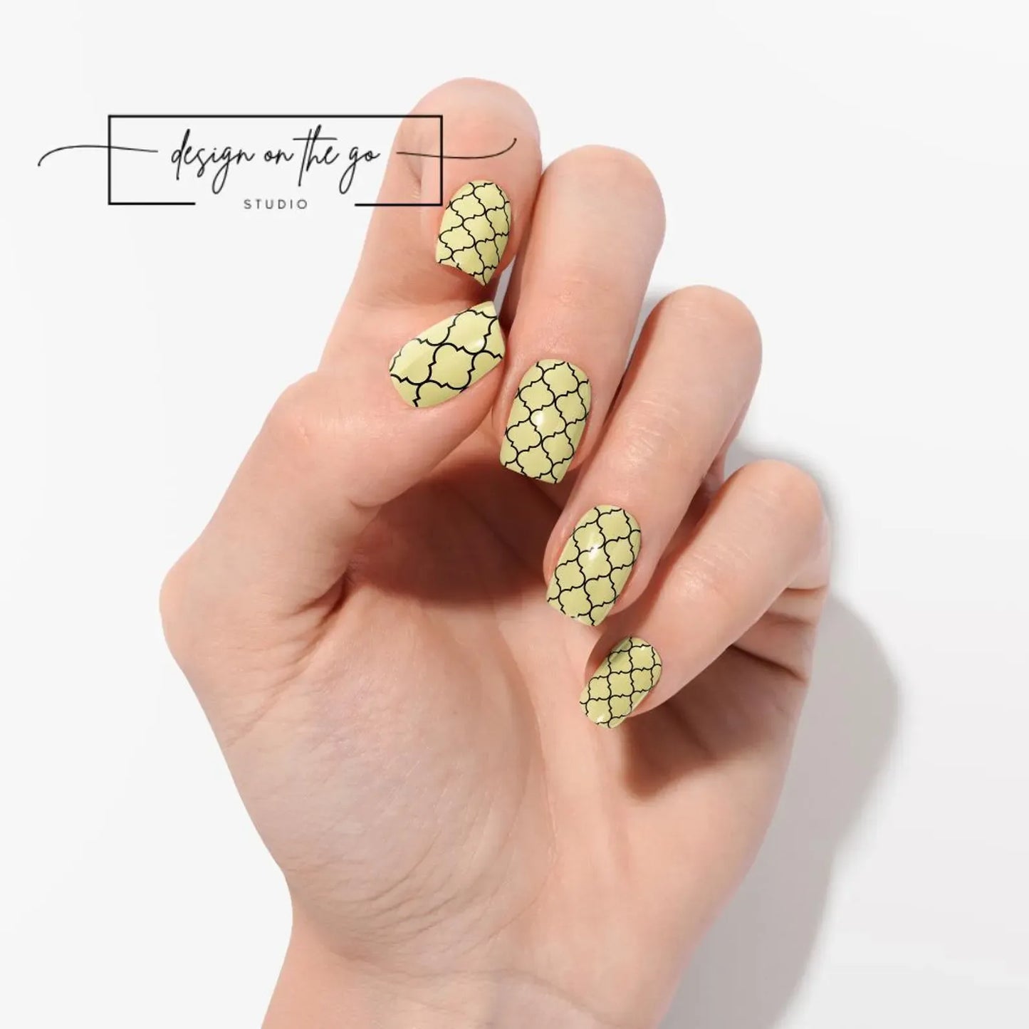 Golden Lattice Nail Wraps