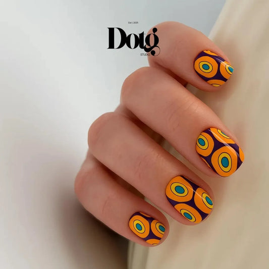 Geometric Bold Nail Wraps