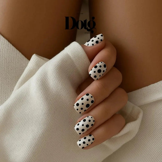 Black Dot Drops Nail Wraps