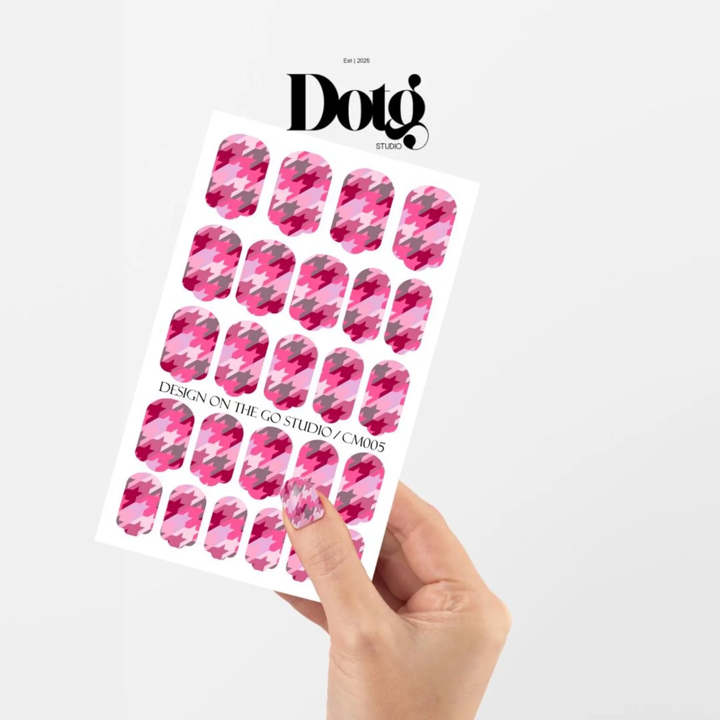 Pink Hounds Tooth Nail Wraps