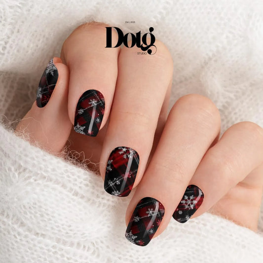 Red Plaid Snowflake Nail Wraps