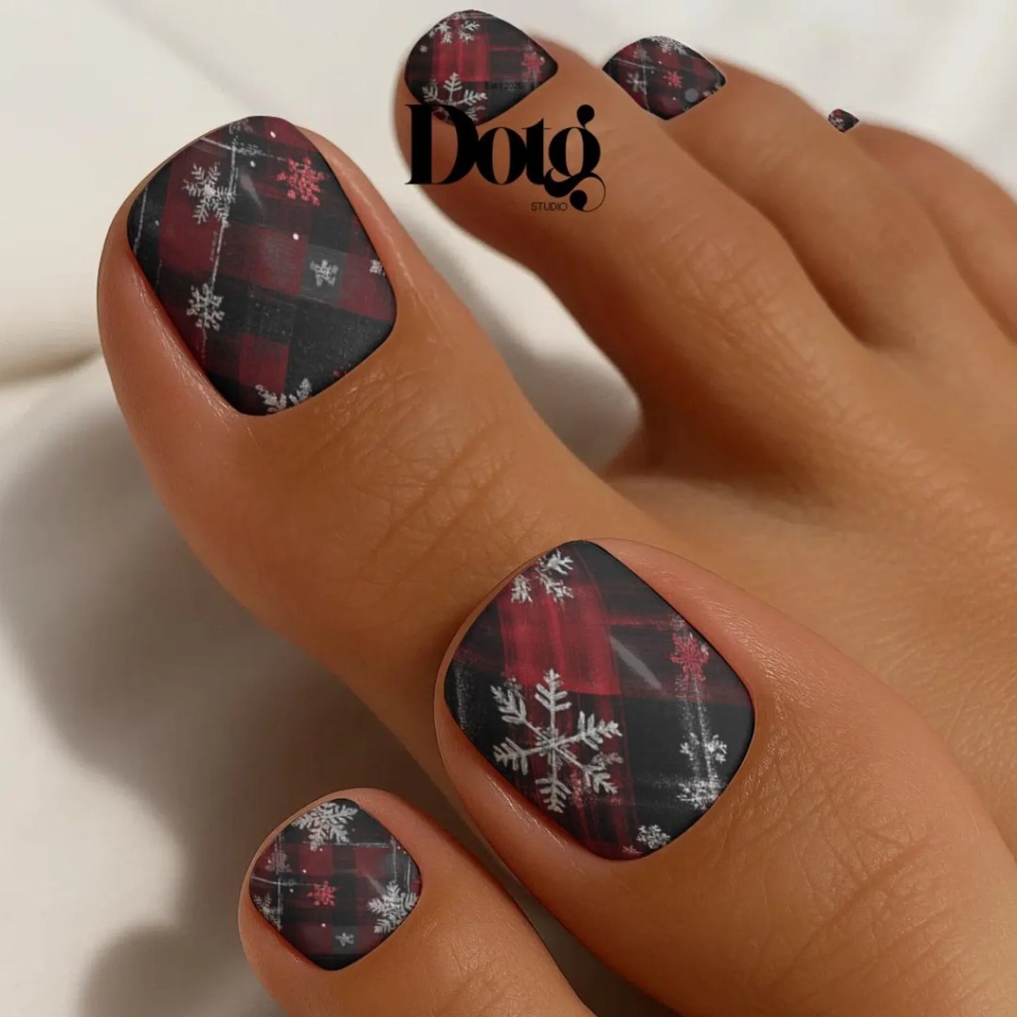 Red Plaid Snowflake Nail Wraps